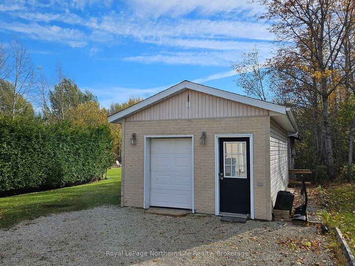 Property Photo:  472 Albert Street  ON P0J 1K0 
