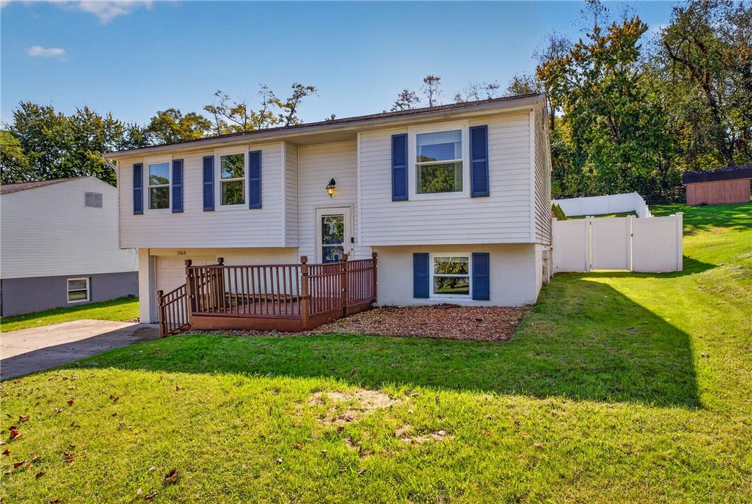 Property Photo:  1163 Marble Dr  PA 15046 