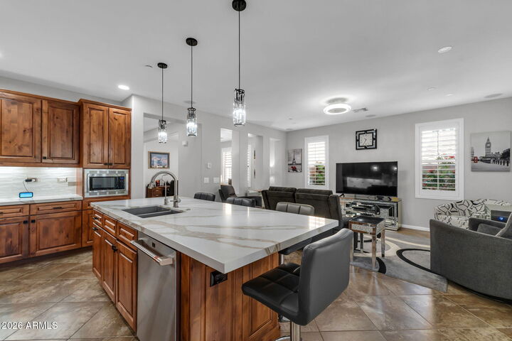 Property Photo: 6231 E Mark Way 17 AZ 85331