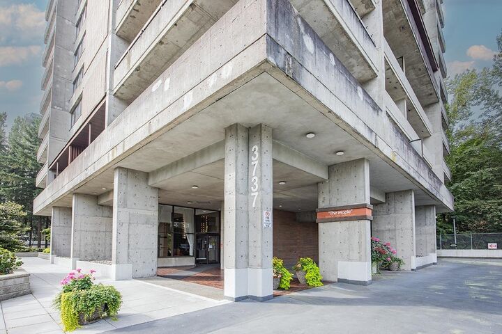 Property Photo:  3737 Bartlett Court 304  BC V3J 7E3 