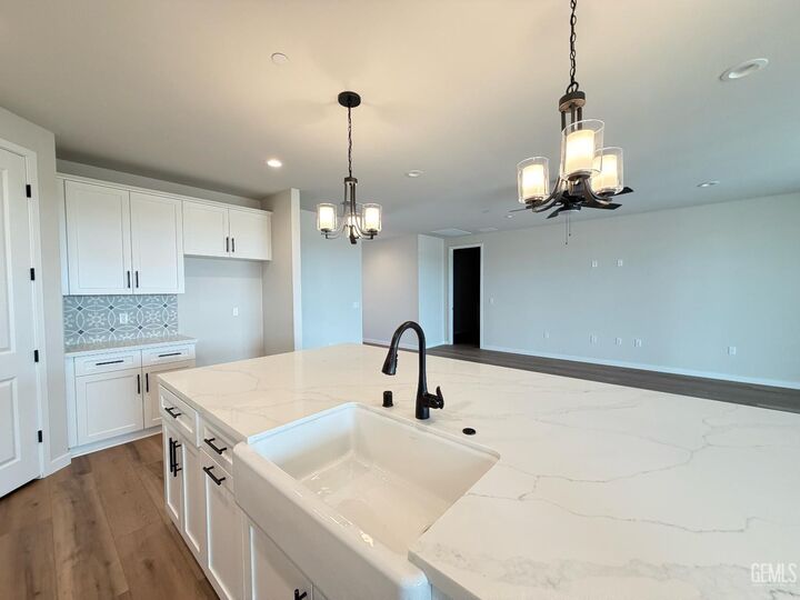 Property Photo:  11035 Alcazar Avenue  CA 93311 