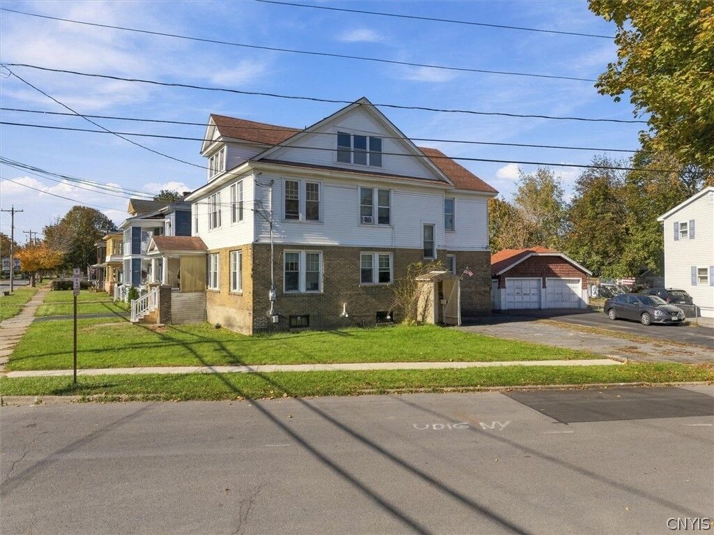 Property Photo:  88 Whitesboro Street  NY 13495 
