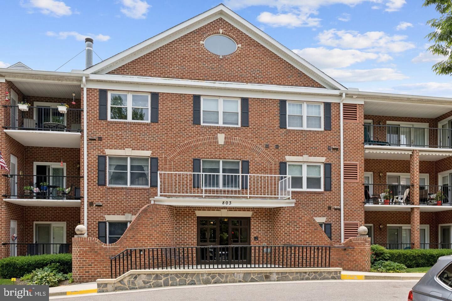 Property Photo:  803 Coxswain Way 301  MD 21401 
