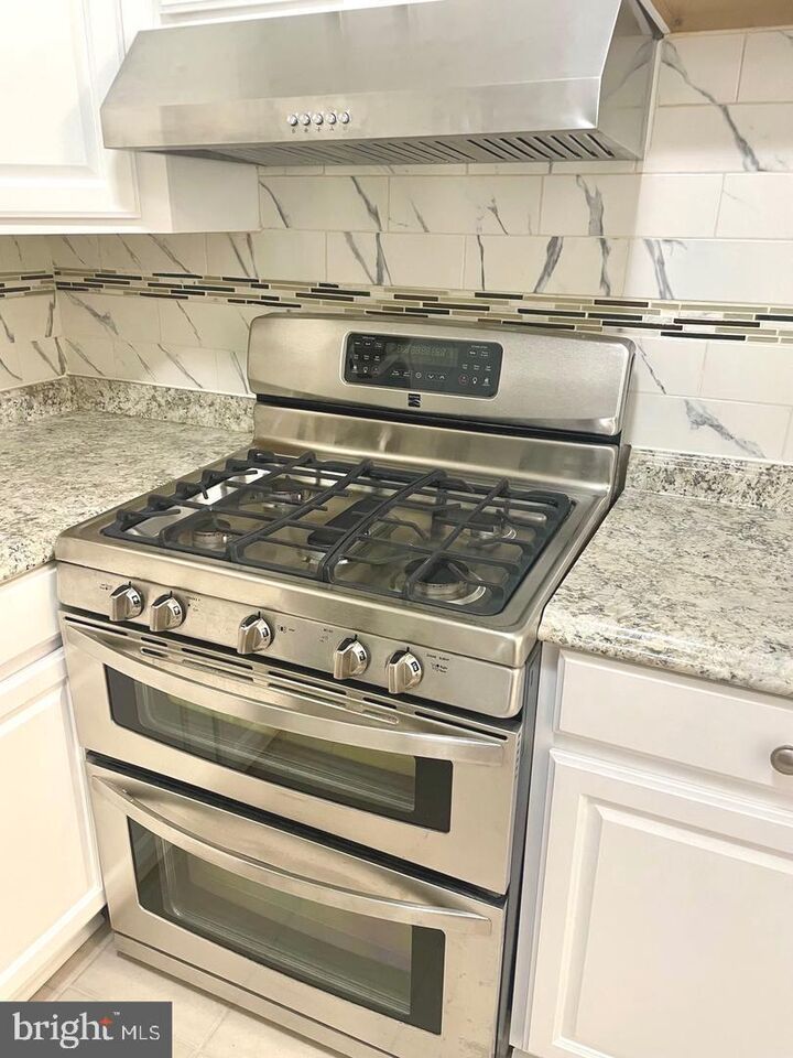 Property Photo:  3807 Swann Road 101  MD 20746 