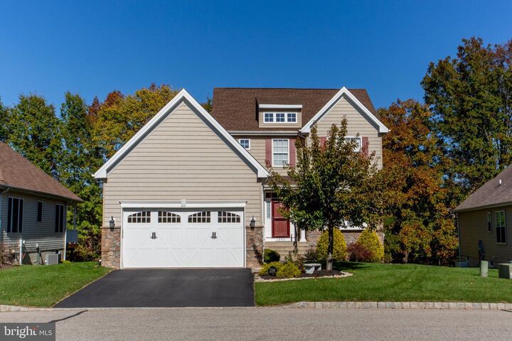 Property Photo:  1290 Creekside Lane  PA 18951 