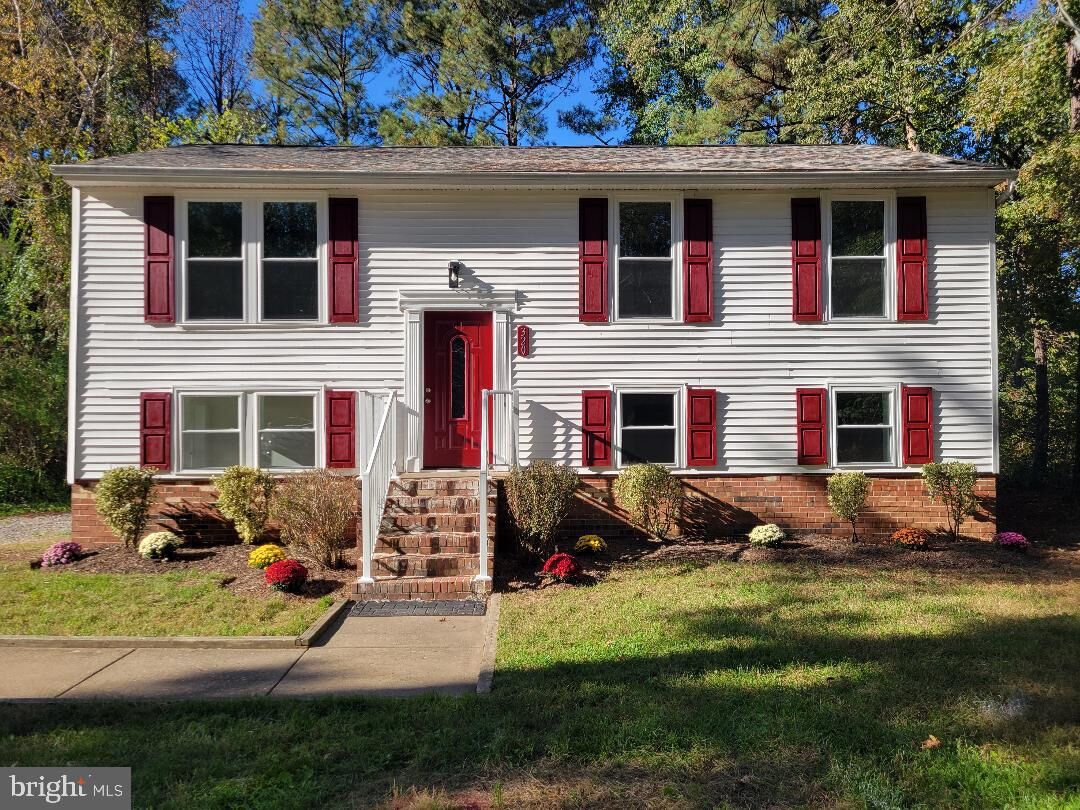Property Photo:  320 Powder Horn Drive  VA 22546 
