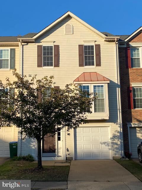 Property Photo:  6302 Meadow Glade Lane  VA 20121 