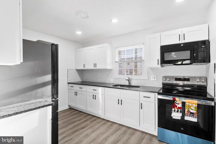 Property Photo: 2409 Bloomsdale Road PA 19057