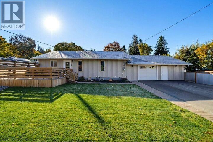 Property Photo:  280 5 Avenue Southeast  BC V1E 4G7 