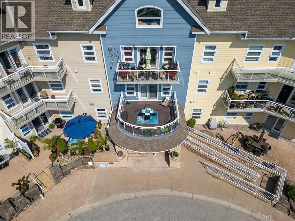 Property Photo: 1550 Venetian Boulevard 211 ON N7T 0A4
