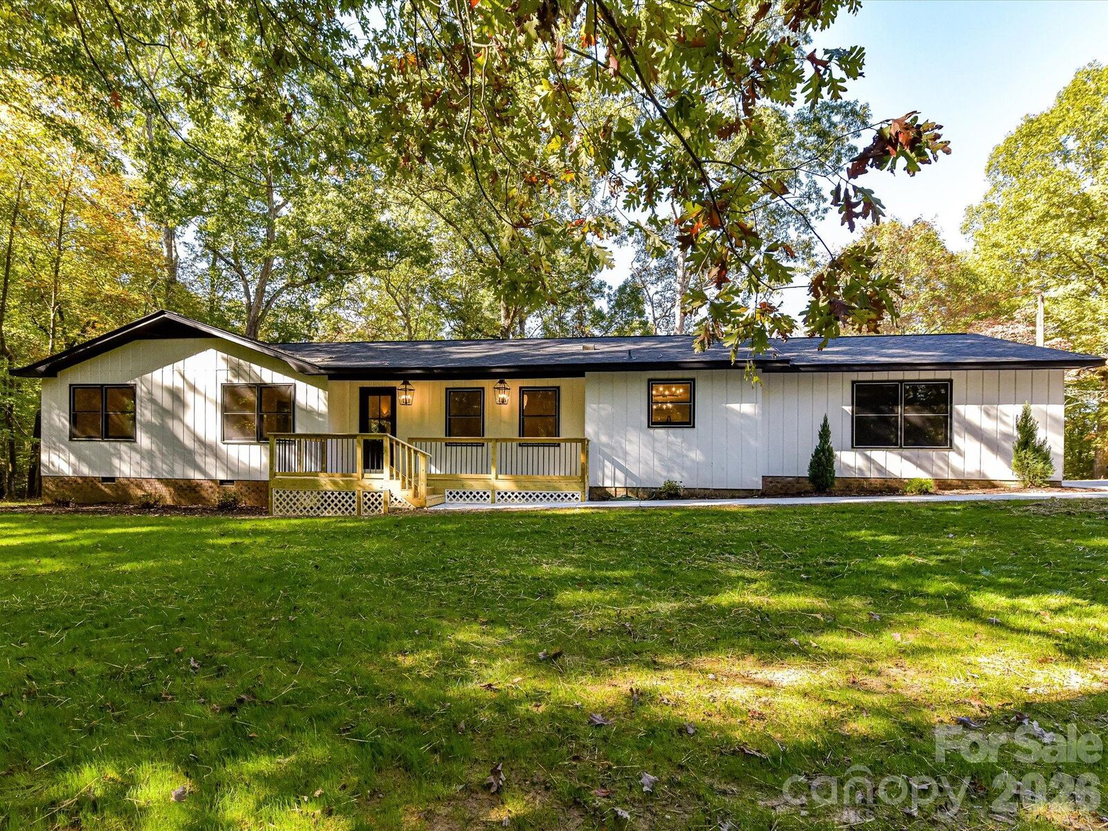 Property Photo: 1614 Medlin Road NC 28112