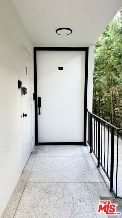Property Photo: 414 N Palm Dr, Unit 1 CA 90210