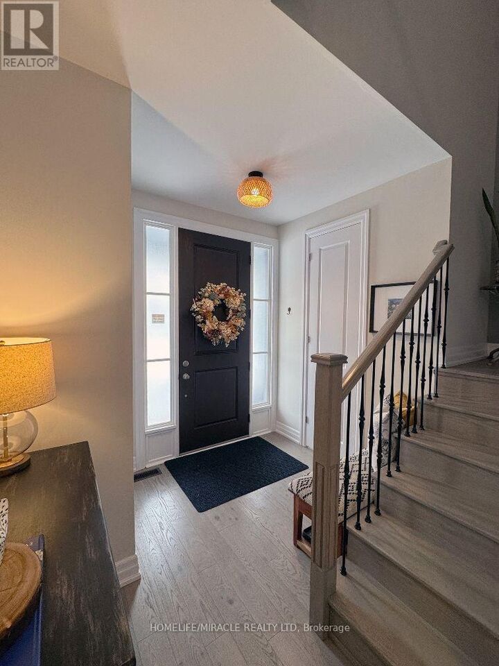 Property Photo: 26 Windsor Circle ON L0S 1J0