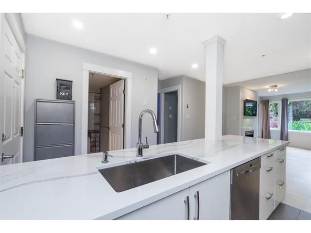Property Photo:  1119 Vidal Street  BC V4B 3T4 