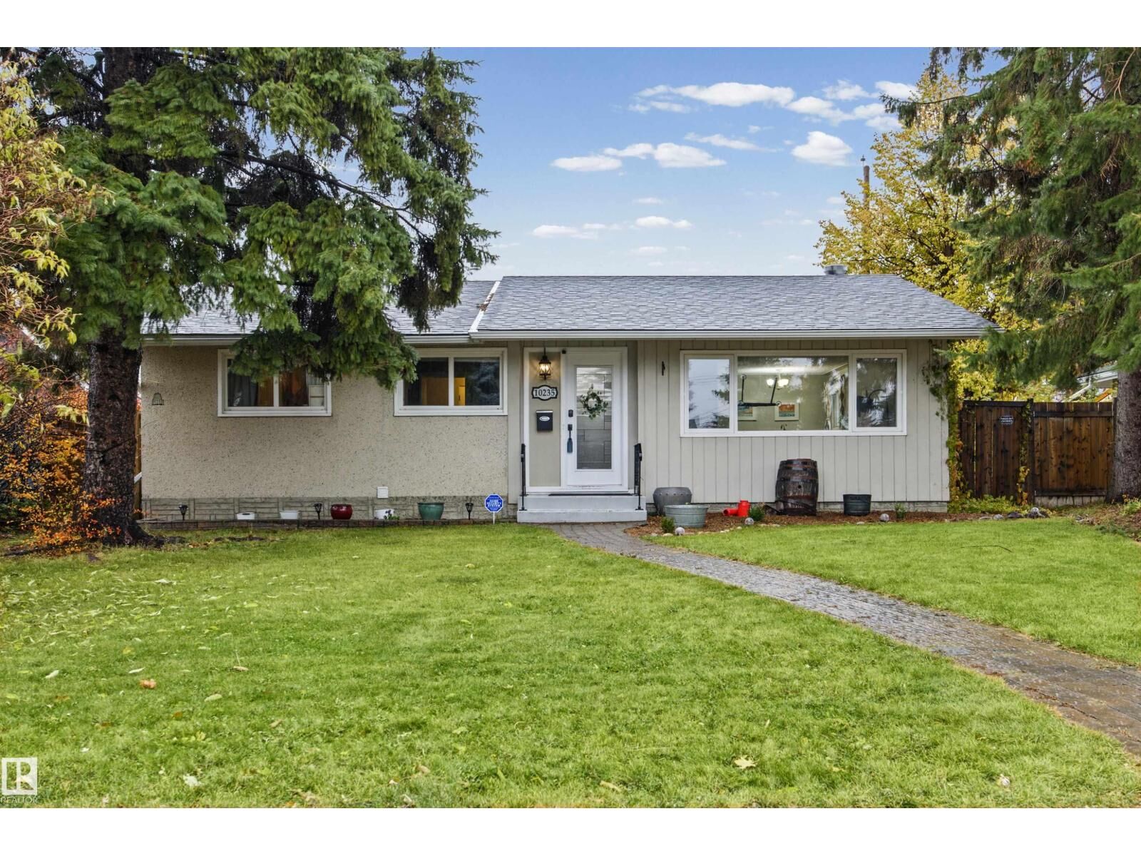 Property Photo: 10235 Fulton Rd NW AB T6A 3T5