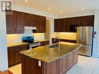 Property Photo: 91 Antibes Drive Upper ON L6X 5H5