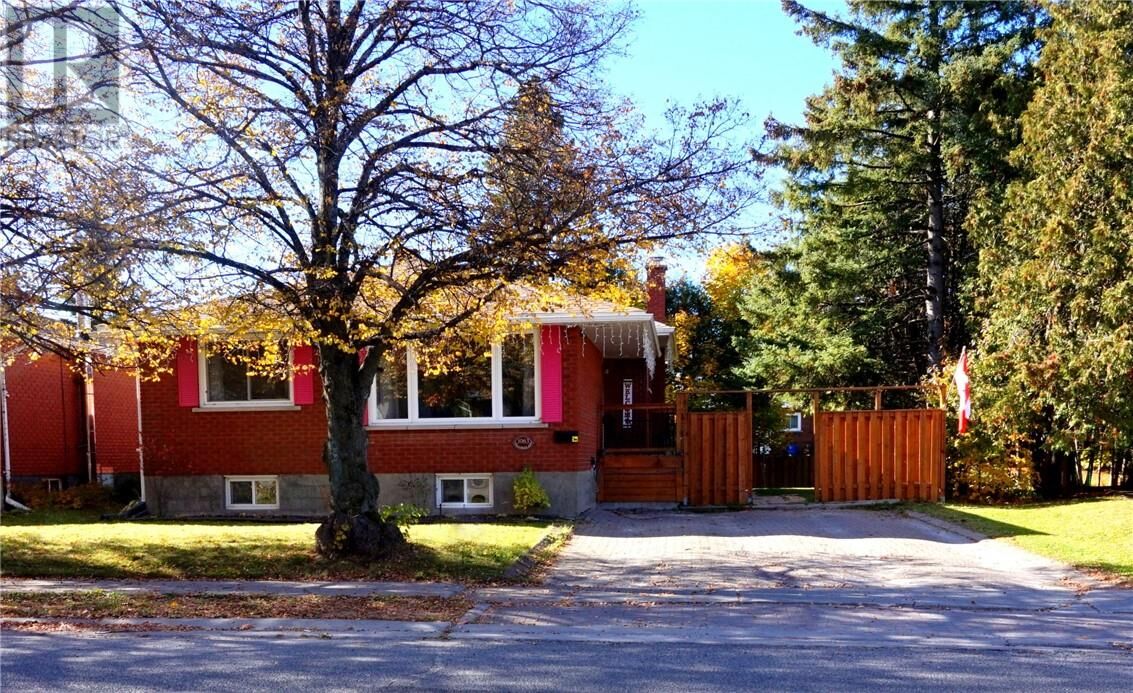 Property Photo: 1063 Beaumont Avenue ON P3A 3G7