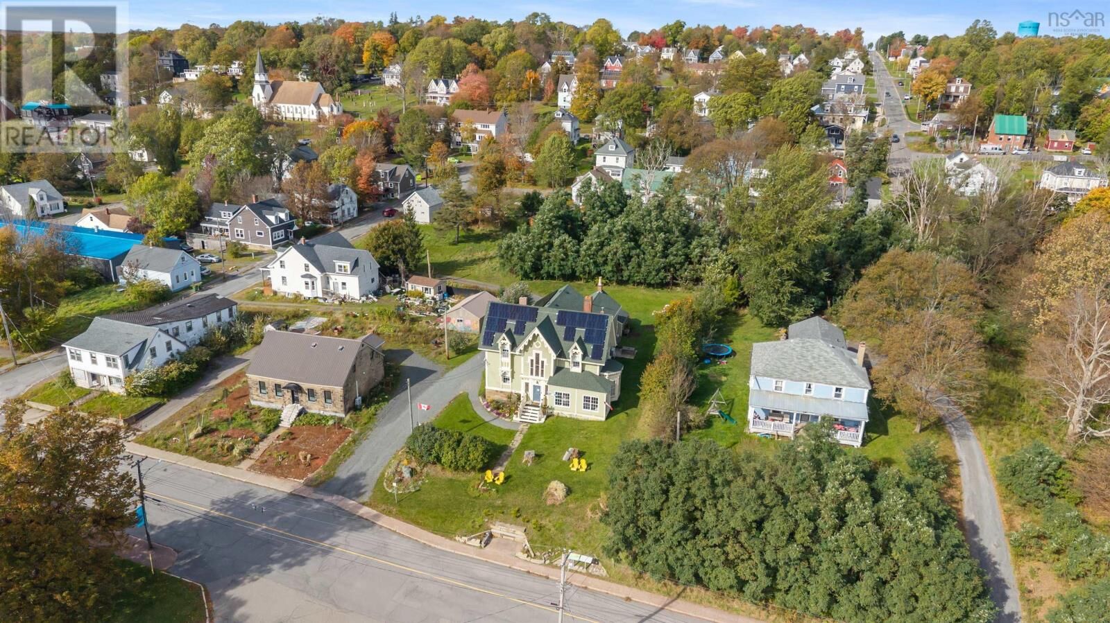 Property Photo:  68 Front Street  NS B0K 1H0 