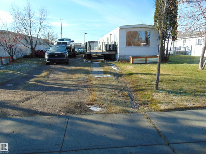 Property Photo:  4827 49 Avenue  AB T0B 0W0 