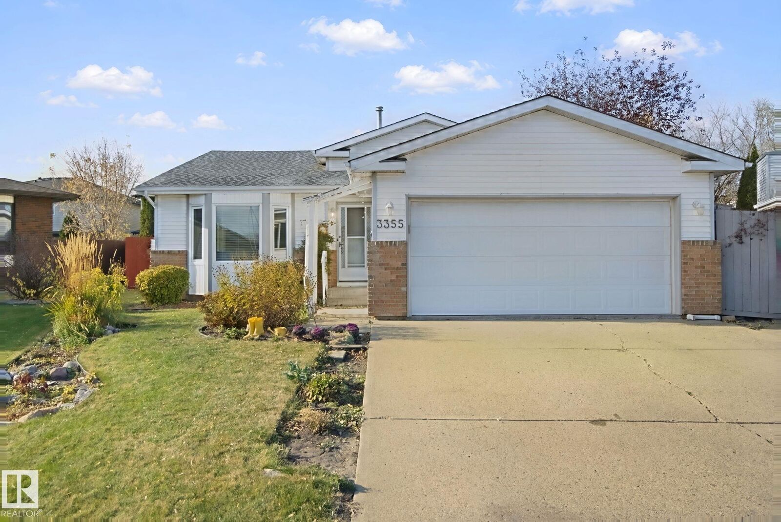 Property Photo: 3355 145 Avenue NW AB T5Y 2E9