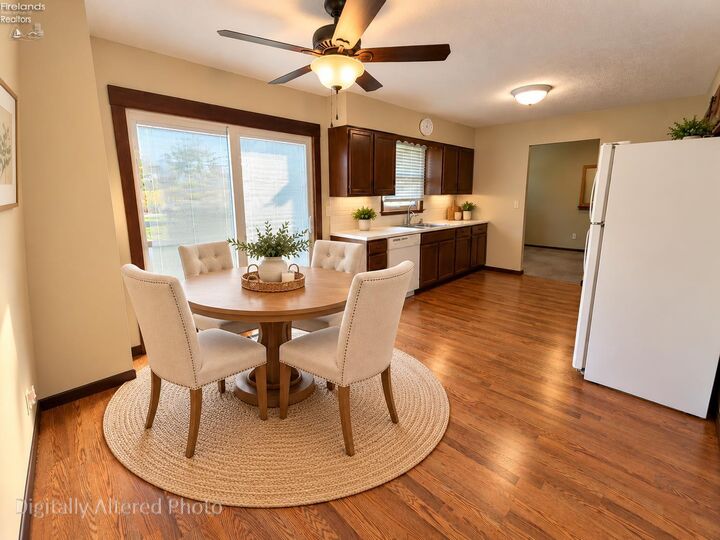 Property Photo: 933 S County Road 17 OH 44883