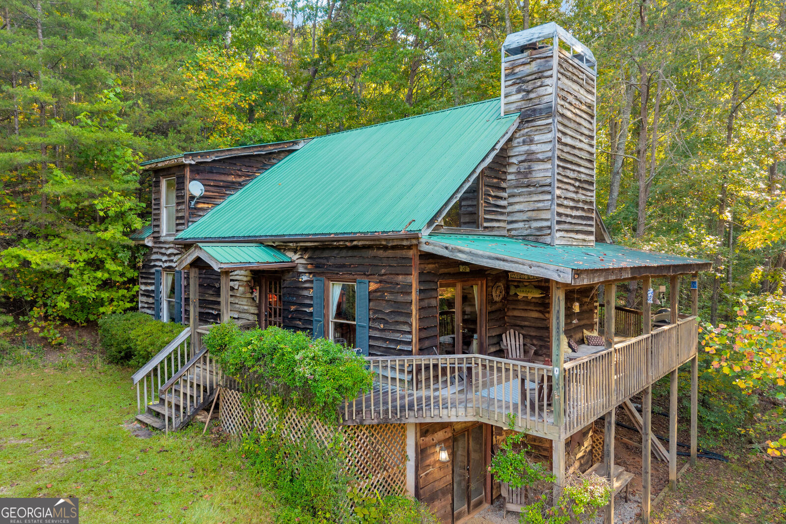 Property Photo:  380 White Pine Circle  GA 30535 