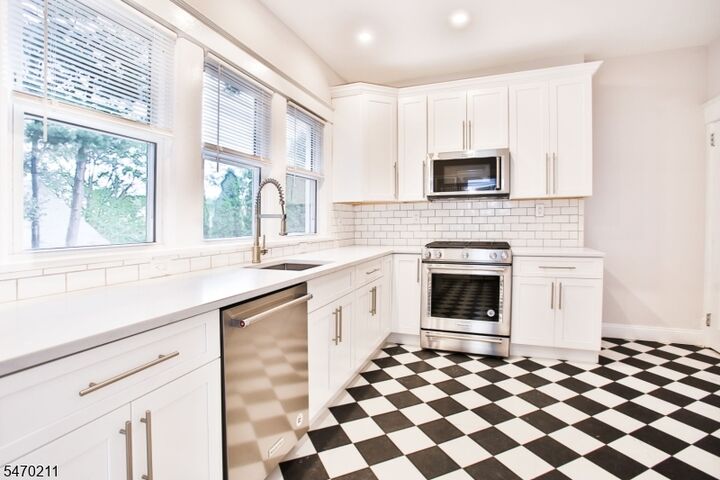 Property Photo:  17 Walnut St  NJ 07901 