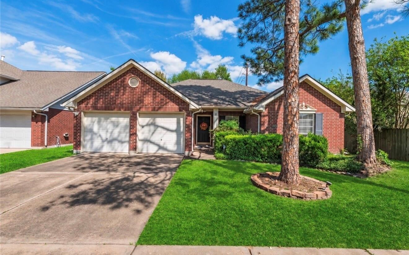 Property Photo: 16423 Maple Downs Lane TX 77498