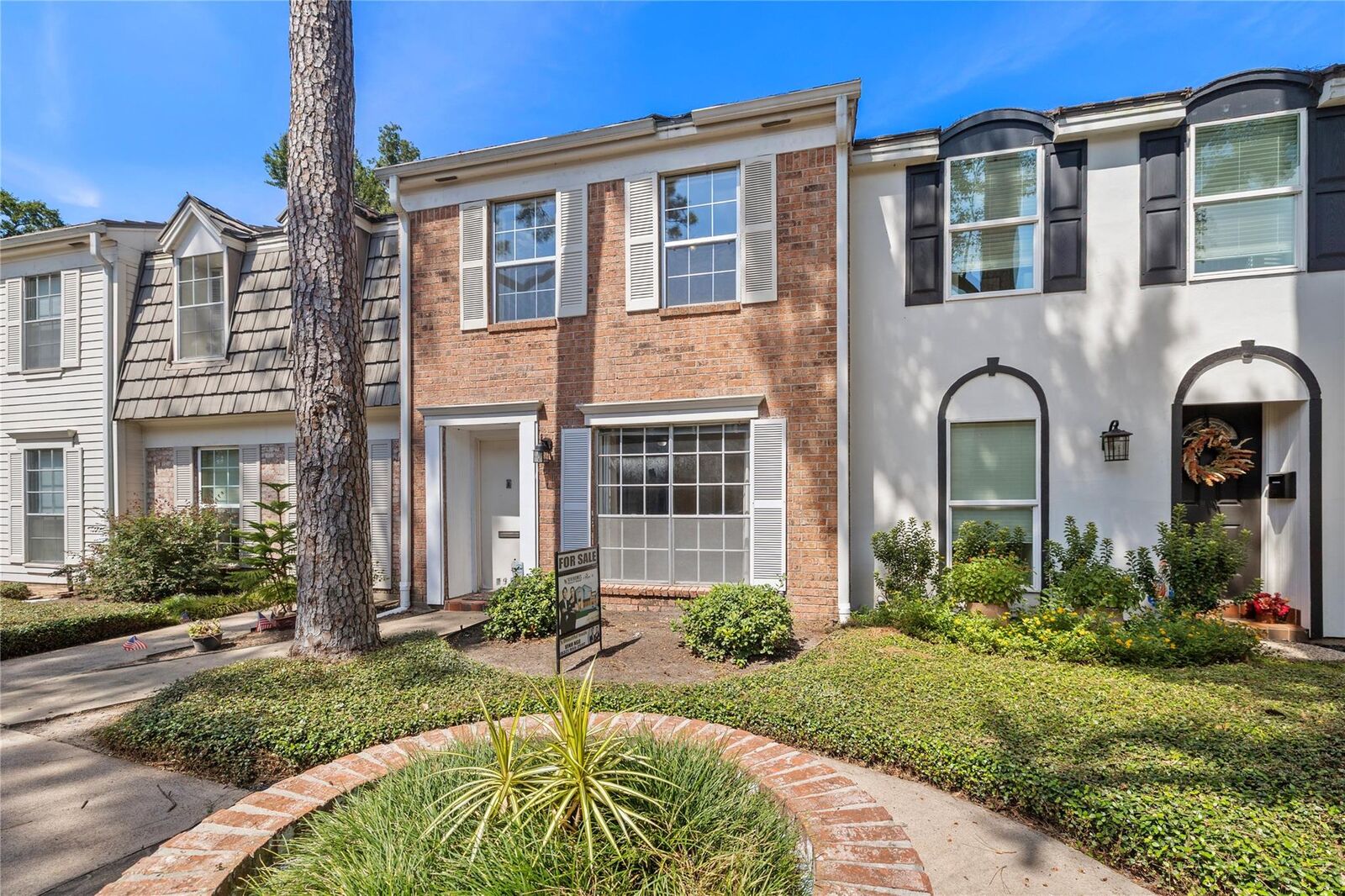 Property Photo: 1425 Springrock Lane 4 TX 77055