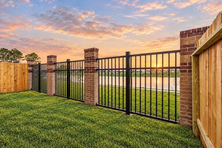 Property Photo:  9814 Magnolia Village Lane  TX 77080 