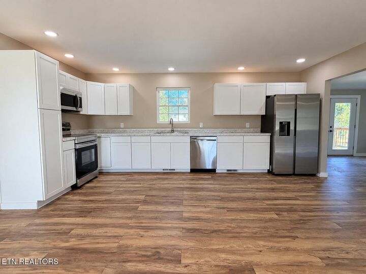 Property Photo: 462 Morris St TN 37821