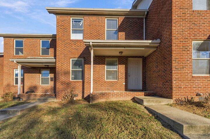 Property Photo: 502 Tecumseh Trail C KY 40383