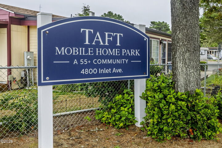 Property Photo:  4800 SE Inlet Avenue 29  OR 97367 
