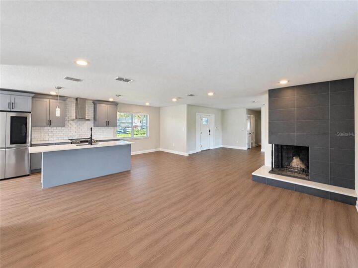 Property Photo:  2160 De Las Flores Avenue  FL 33830 