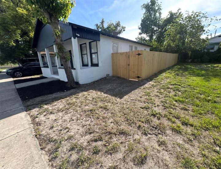 Property Photo:  715 Jernigan Avenue  FL 32805 