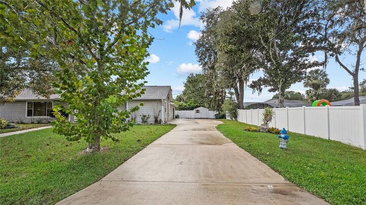 Property Photo:  665 Citrus Avenue  FL 32765 