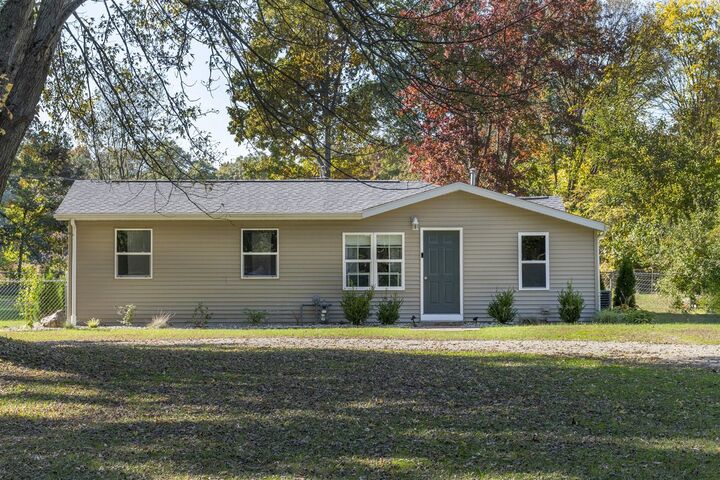 Property Photo: 71212 State Line Road MI 49112-8756
