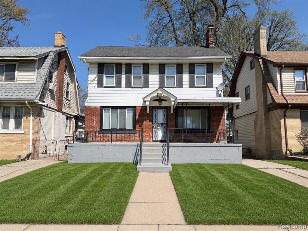 Property Photo:  2056 Collingwood Street  MI 48206 1536 