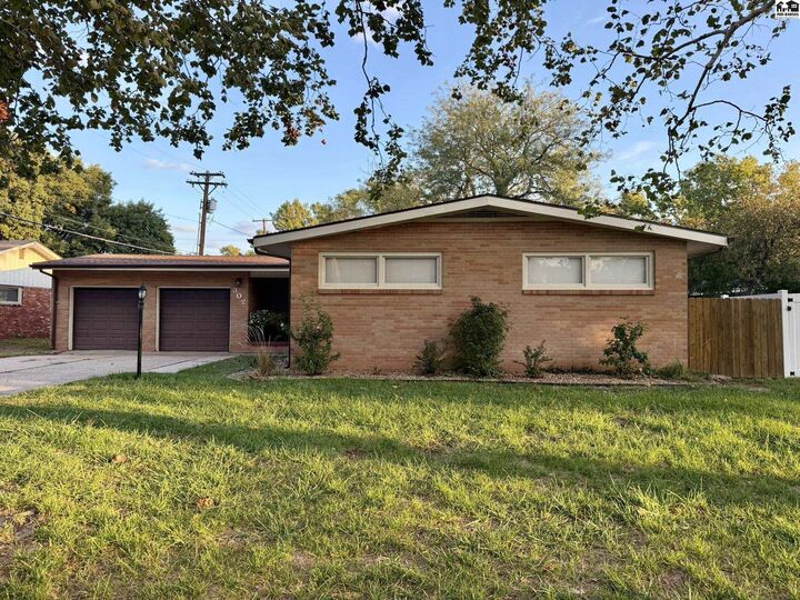 Property Photo:  302 W 28th Ave  KS 67502 