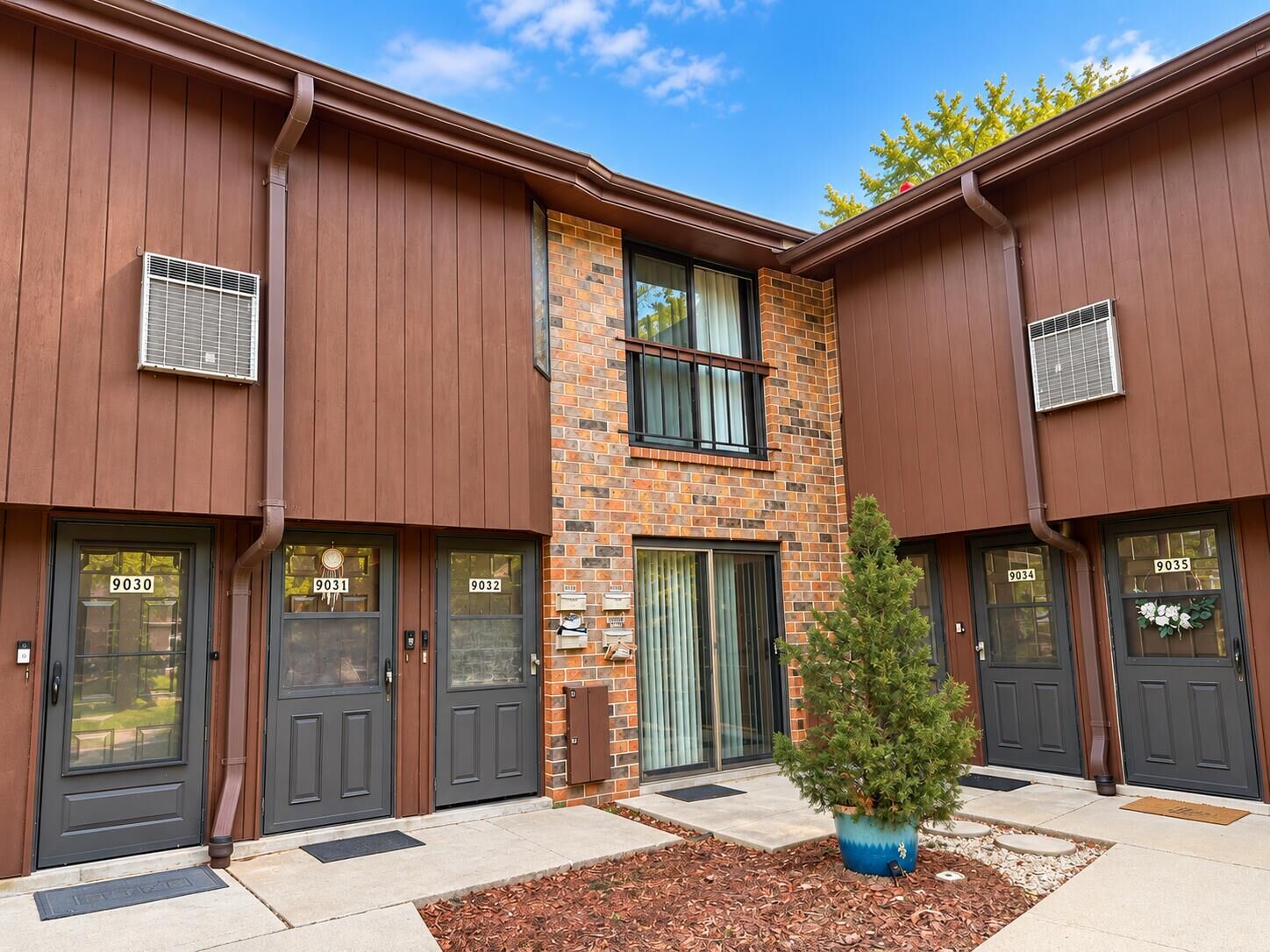 Property Photo:  9032 N Park Plaza Ct  WI 53223 