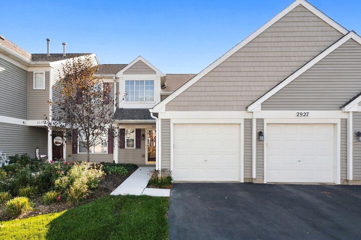 Property Photo: 2927 Rutland Circle 202 IL 60564