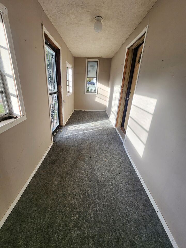 Property Photo: 1402 S Wright Street IL 61705