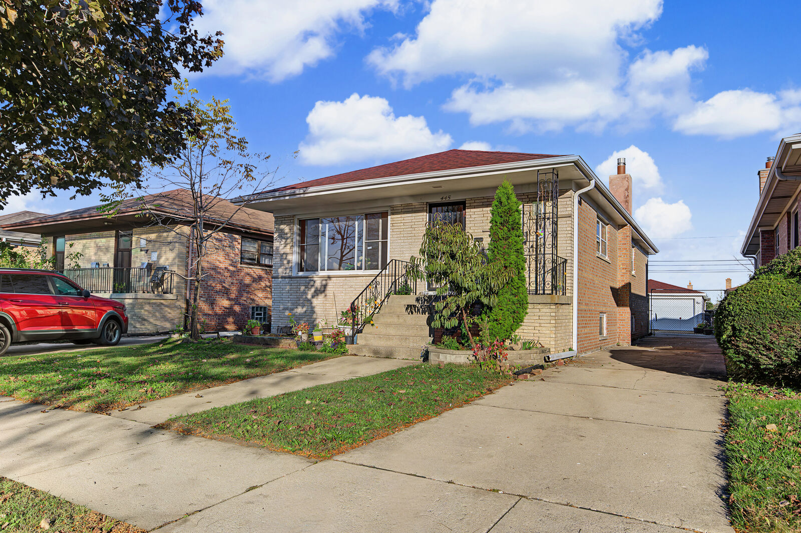 Property Photo:  445 Manistee Avenue  IL 60409 