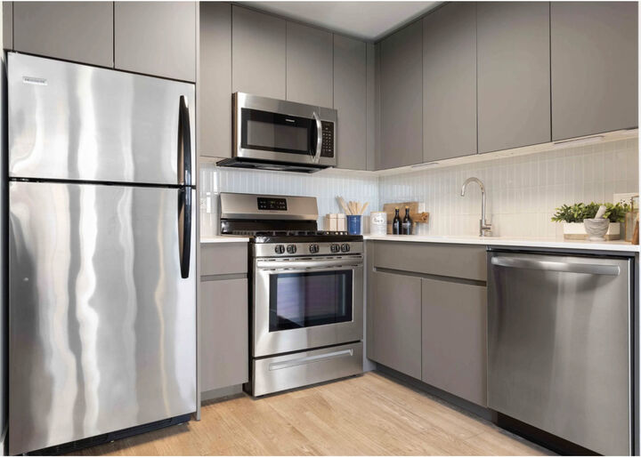 Property Photo: 420 W Belmont Avenue 19B IL 60657