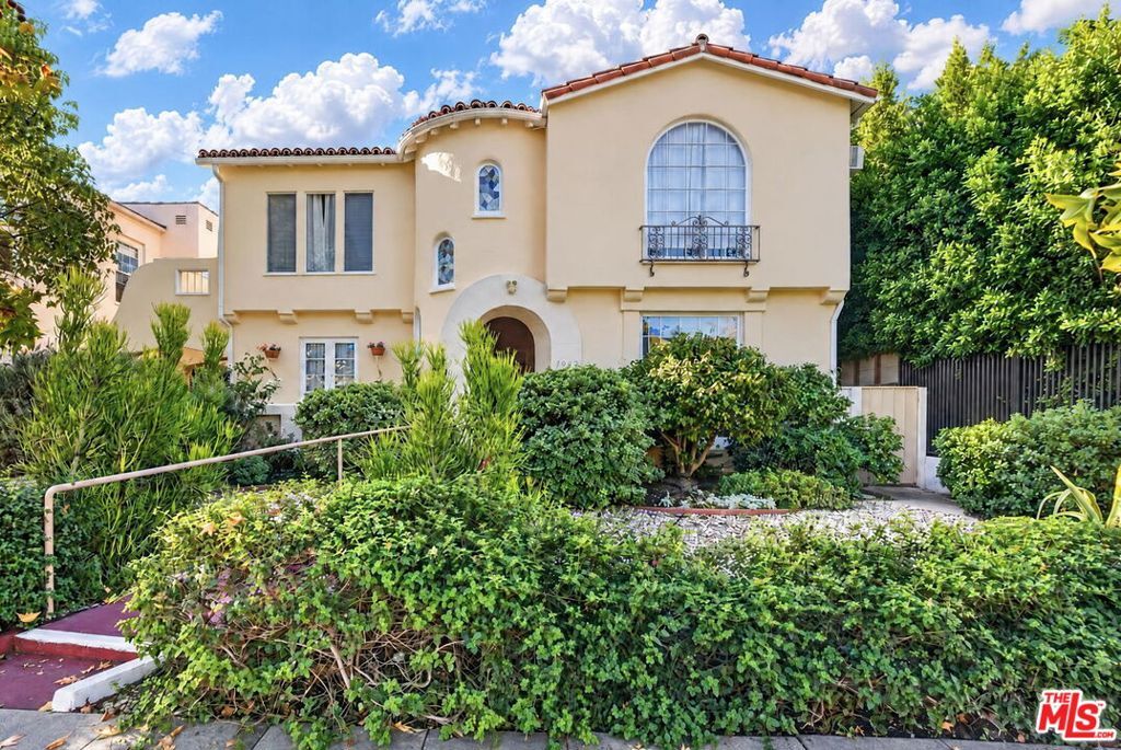 Property Photo:  7948 W 4th Street  CA 90048 