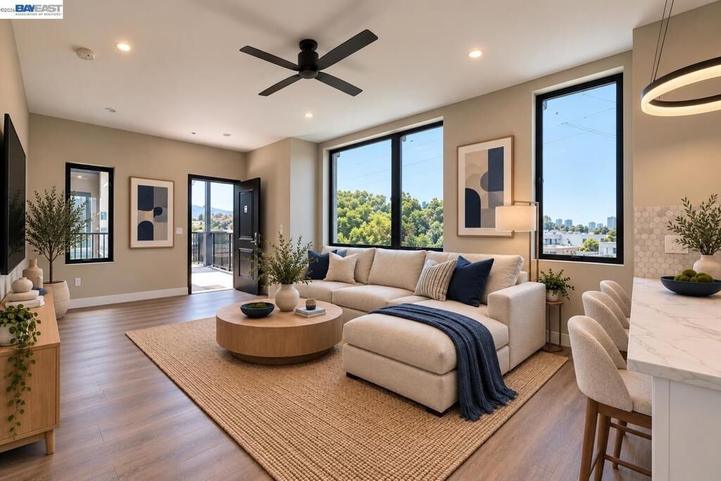 Property Photo: 4202 Telegraph Ave CA 94609