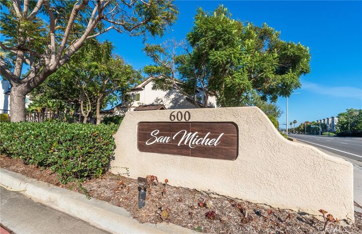 Property Photo: 2168 San Michel E B CA 92627
