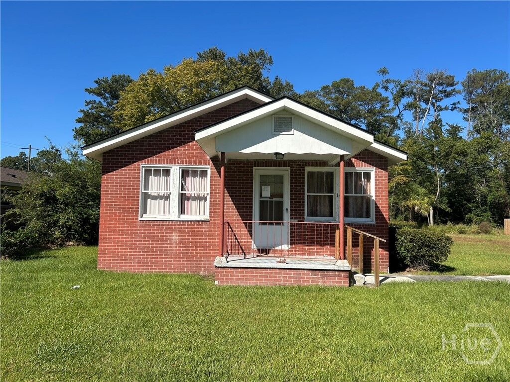 Property Photo:  16 Redmond Avenue  GA 31408 