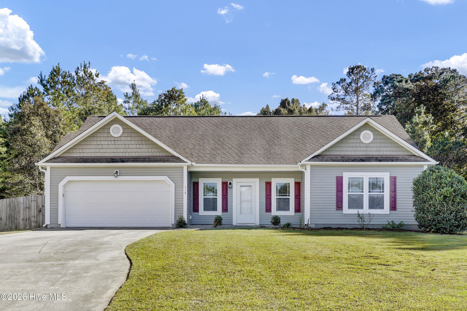 Property Photo:  114 Ridge View Drive  NC 28540 