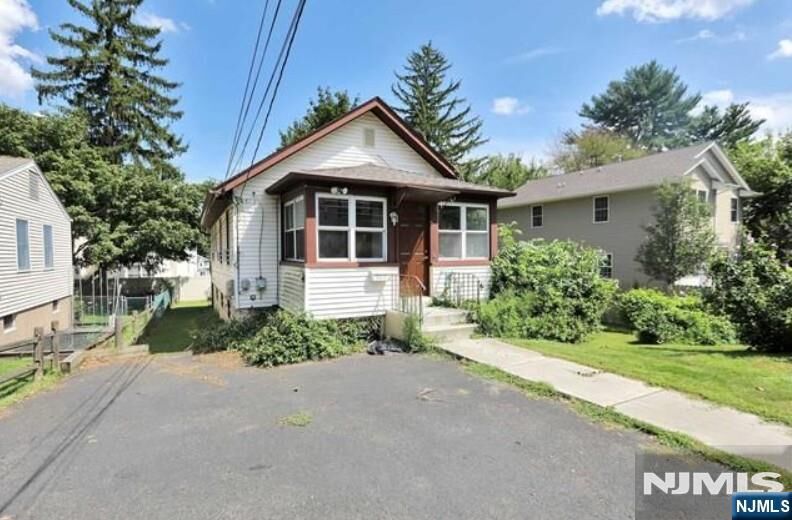 Property Photo:  925 Broadway  NJ 07648 